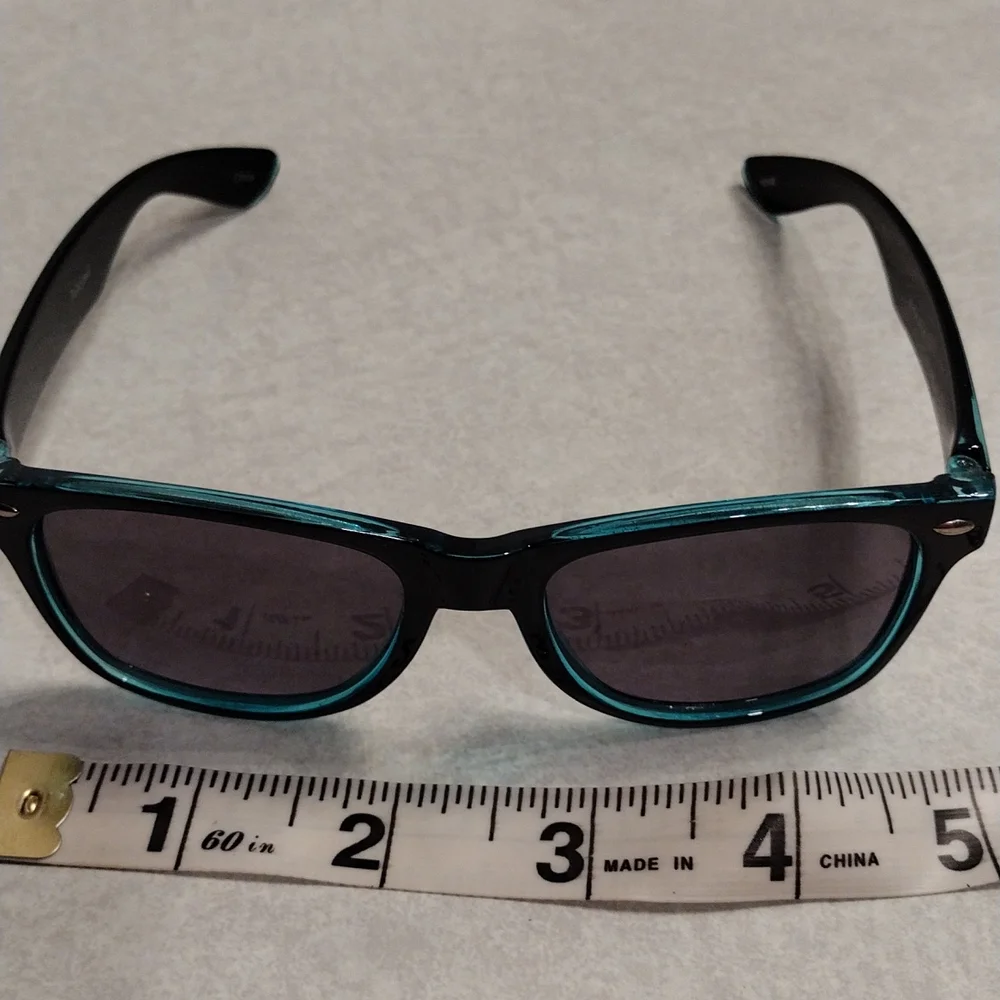 One Hoola polarized sunglasses.